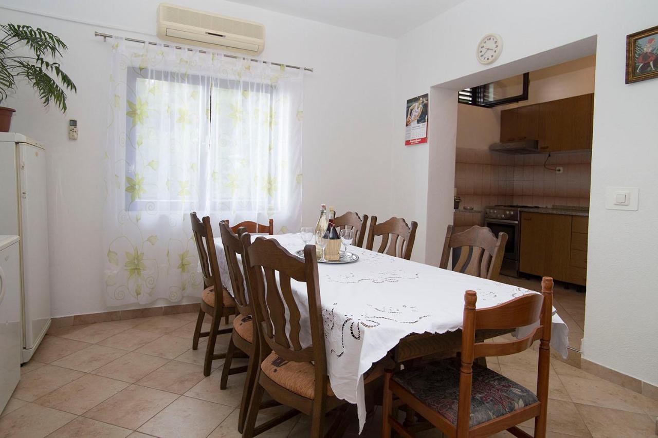 Stanici Beach Apartments Omis Exterior photo