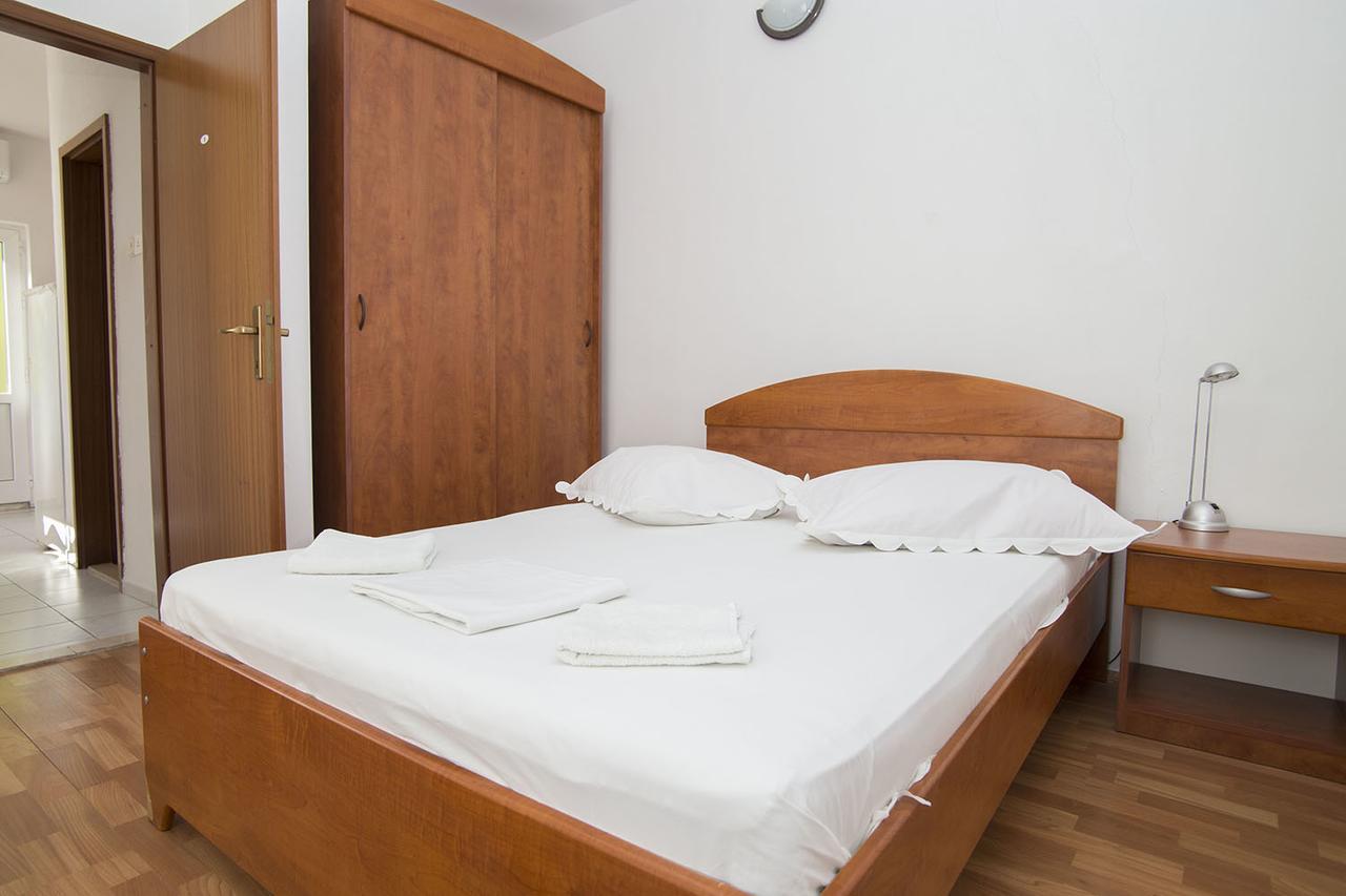 Stanici Beach Apartments Omis Exterior photo